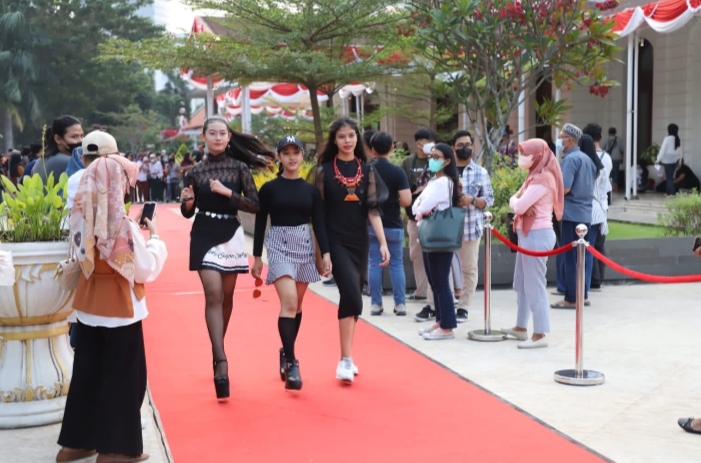 Mejeng Nang Suroboyo Jadi Wadah Kreasi Anak Muda di Bidang Fashion