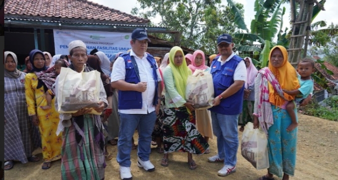 TPS Bangun Fasilitas MCK Bagi Warga Pamekasan Madura