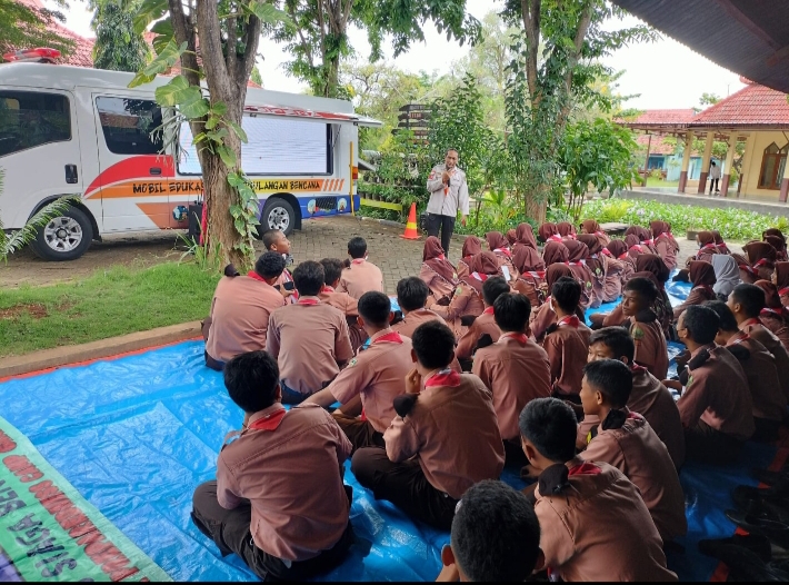 Belajar Antisipasi Bencana Lewat SPAB