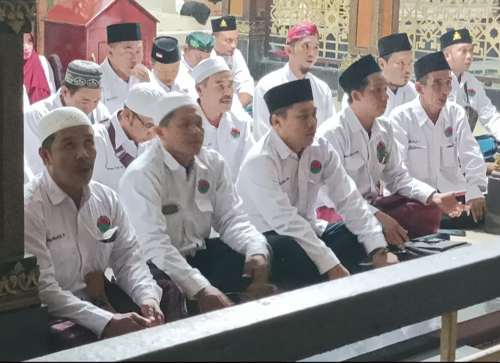 Hari Santri Nasional, Bamusi Surabaya Ziarah Ke Makam KH. Hasyim Azhari Dan Gusdur