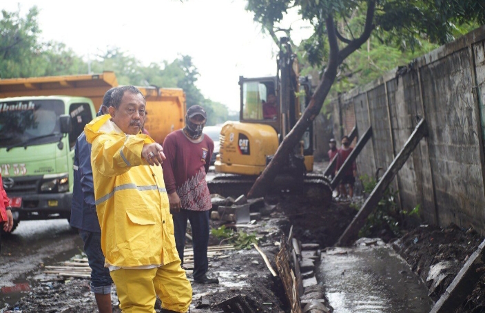 Wawali Surabaya Armuji Himbau Masyarakat Waspadai Cuaca Ekstrem