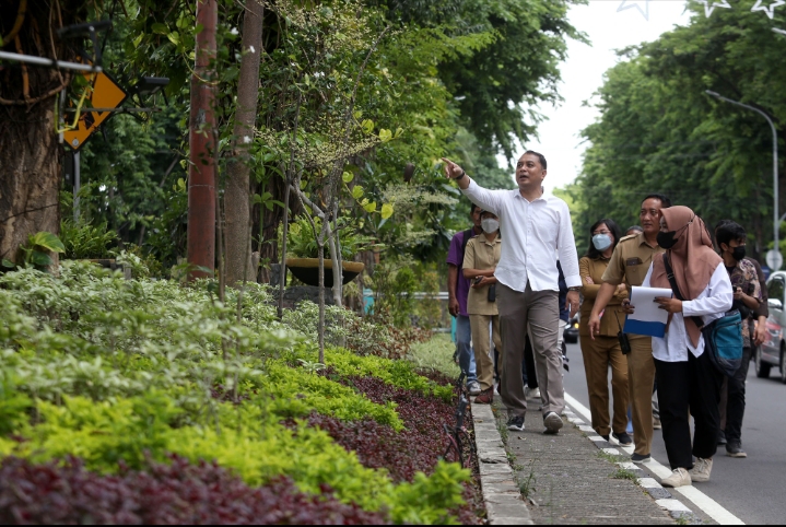Pemkot Surabaya Segera Tata Ulang Taman Pasif di Jalan Raya Darmo