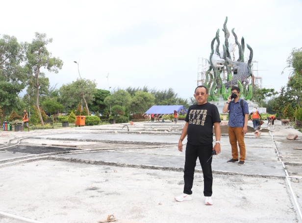 Wawali Armuji Cek Proyek Rehabilitasi Taman Suroboyo Senilai Rp2,2 Miliar