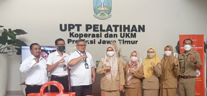 KPPU – Diskop UMKM Jawa Timur Bekali Pengusaha Mikro Kecil Pengetahuan Persaingan Usaha dan Kemitraan Usaha Yang Sehat