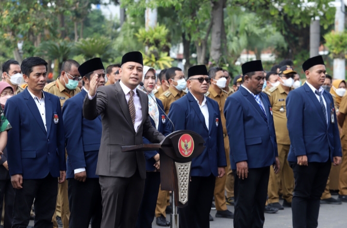 Walikota Surabaya Melantik Ratusan PPS Pemilu 2024