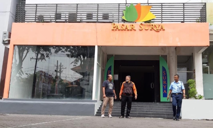 PD Pasar Surya Buka Lowongan  Direktur Pembinaan Pedagang