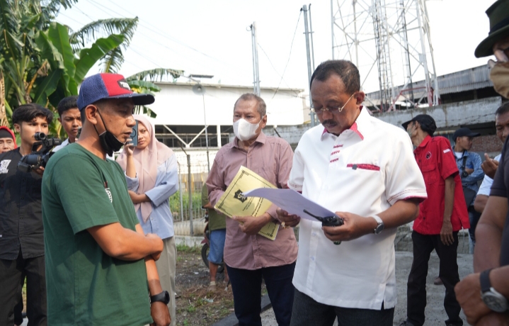 Bangunan Tower Dinilai Mengganggu, Warga Sidosermo Lapor ke Cak Ji