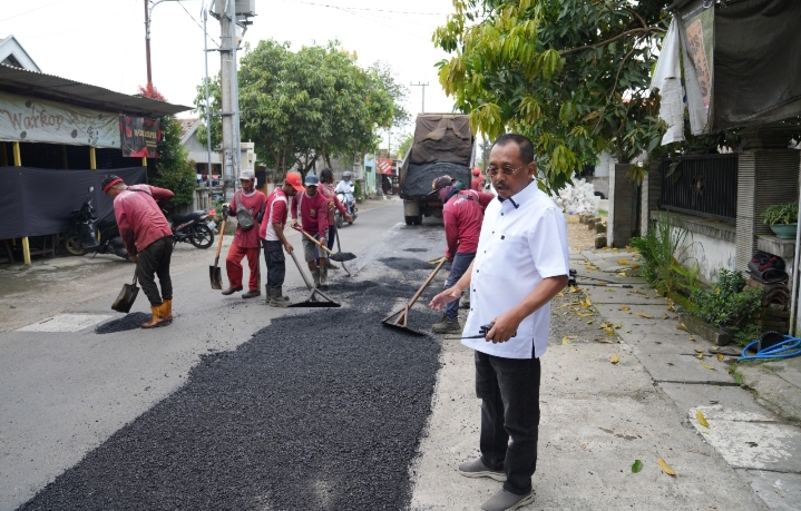 Armuji: Perawatan Jalan Rusak di Surabaya Intens Dilakukan