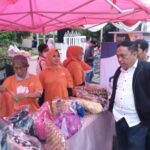 Belanja Produk UMKM di Bazar Kampung, Pulih dan Majukan Ekonomi Surabaya Lebih Cepat