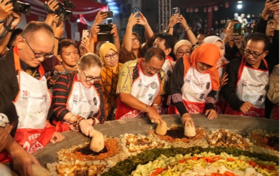 Festival Rujak Uleg, Armuji: Maknai Bhinneka Tunggal Ika