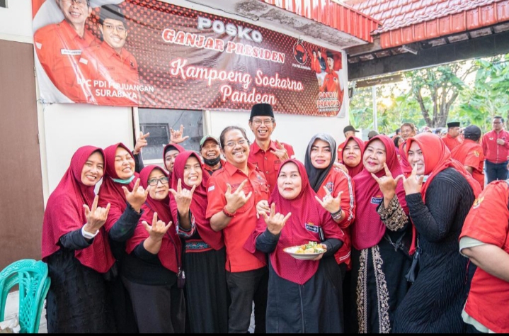 Posko Ganjar Presiden di Kampung Soekarno, Memperkuat Gerakan Gotong Royong Banteng Surabaya