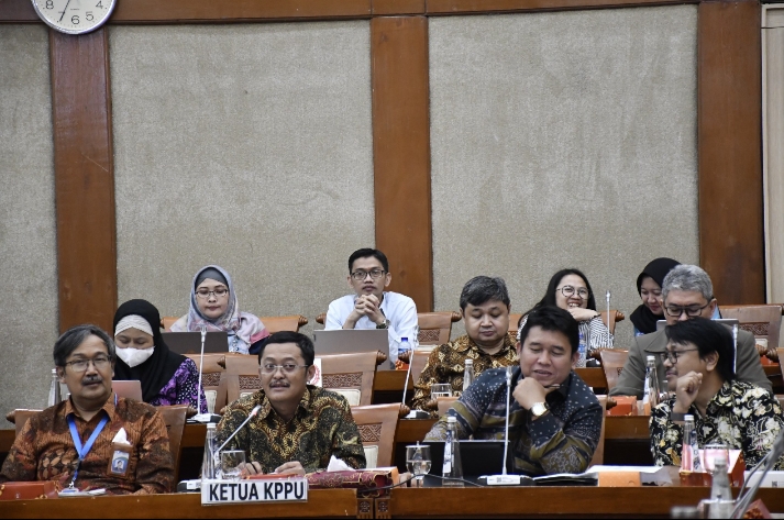 Gelar RDP Evaluasi Kinerja dan Anggaran, Komisi VI DPR RI Berikan Berbagai Masukan ke KPPU 