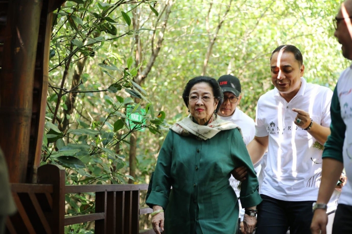 Bertepatan Hari Mangrove Sedunia, Megawati Resmikan Kebun Raya Mangrove Surabaya