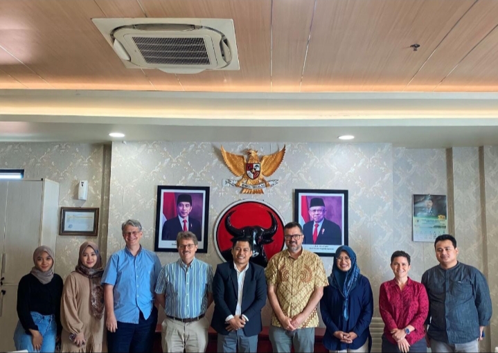 Keren, Pakar Politik Empat Negara Berkunjung ke Fraksi PDI Perjuangan Kota Surabaya