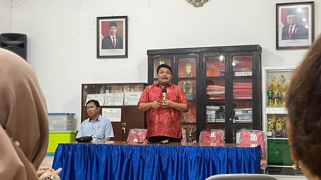 Wakil Sekretaris DPC PDIP Surabaya Achmad Hidayat sebut “Beasiswa Pemuda Tangguh” Kebijakan Pro – Rakyat