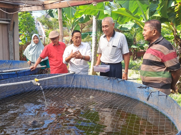 Anas Karno Suport Kelompok Tani Budidaya Ikan Air Tawar di Sutorejo