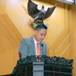 Ketua Fraksi PKS Cahyo Siswo Utomo Bacakan Perda Kepemudaan Dalam Rapat Paripurna DPRD Kota Surabaya 