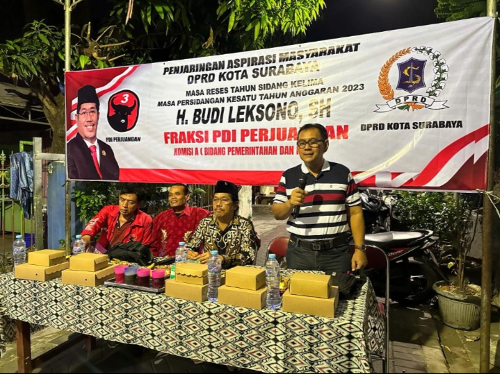 Masyarakat di Jalan Lamongan Kelurahan Gundih Bubutan Sampaikan Aspirasi ke Budi Leksono saat Reses Dewan