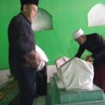 Anas Karno Ziarah ke Makam Cucu Sunan Kalijaga di kampung Nginden