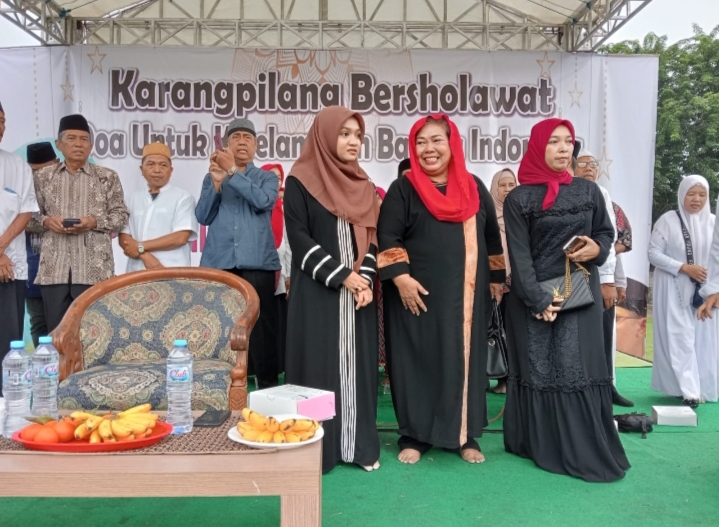 Anggota DPRD Kota Surabaya Siti Maryam Hadiri Acara ‘Karang Pilang Bersholawat, Doa Untuk Keselamatan Bangsa Indonesia’