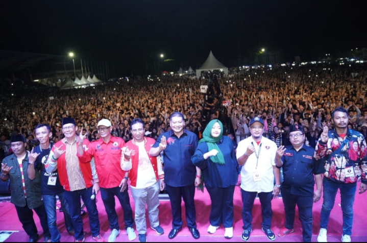 Konser Pesta Rakyat, Ratusan Ribu Pendukung Ganjar di Malang Siap Menangkan Capres-Cawapres Ganjar-Mahfud