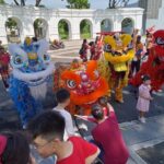 Imlek 2024, Atraksi Barongsai Hibur warga Raffles Garden Citraland Surabaya