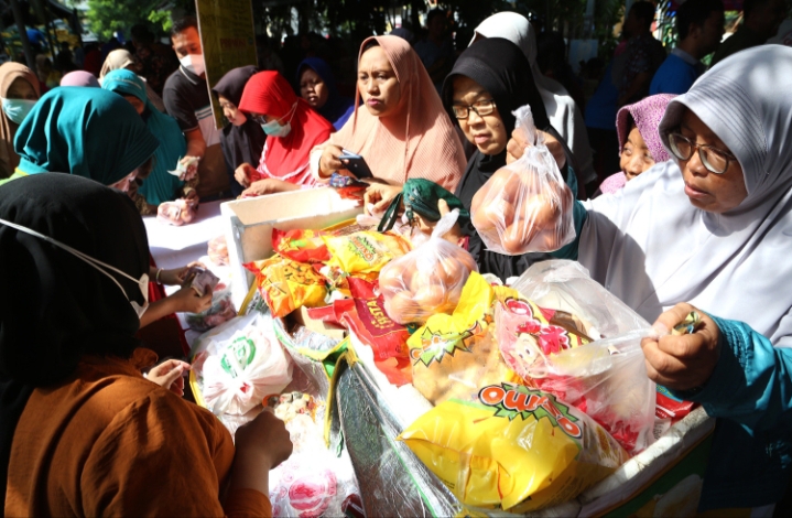 Pemkot Surabaya Buka Pasar Murah di 31 Kecamatan guna Tekan Harga Jelang Ramadhan 2024