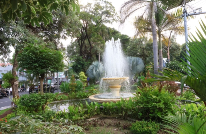 Pemkot Tata Ulang dan Percantik Puluhan Taman Pasif di Surabaya