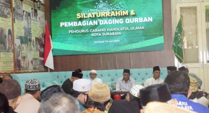 PCNU Surabaya Salurkan Ribuan Paket Daging Kurban