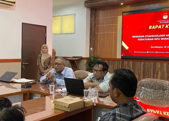 Bersama Parpol dan Stakeholder KPU Surabaya Sosialisasi Tahapan Pencalonan Pilkada Serentak