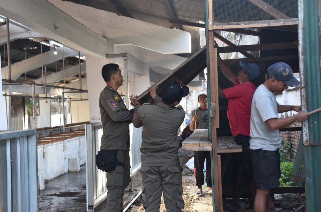 Kembalikan Fungsi Jalan, Pemkot Surabaya Tata Pasar Daging Arimbi Pegirian