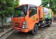 DLH Kota Surabaya Tambah 20 Unit Truck Kompektor 