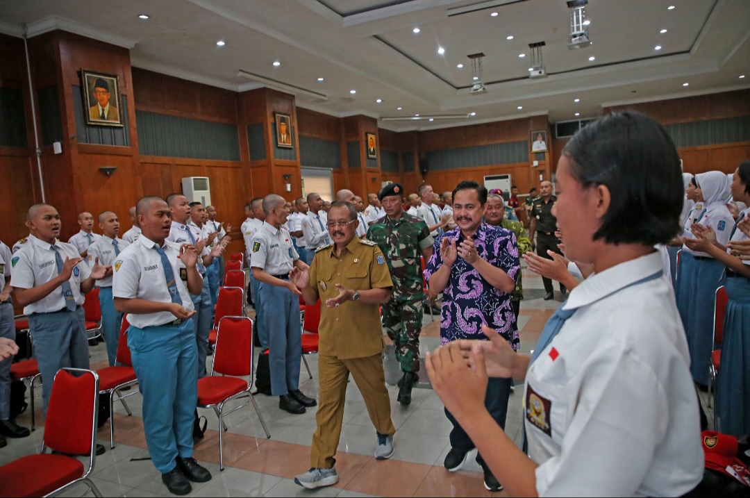 Dibuka Wawali Armuji, 97 Pelajar Ikuti Pemusatan Pendidikan dan Pelatihan Calon Paskibraka Surabaya 2024