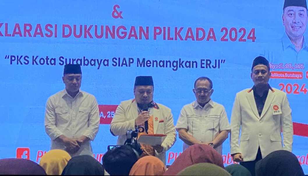 Ribuan Kader PKS Surabaya Deklarasikan Eri-Armuji Cawali dan Cawawali di Pilwali 2024