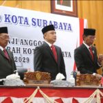 Dipelantikan Anggota DPRD Kota Surabaya Periode 2024-2029, Wali Kota Eri Ajak Tingkatkan Sinergitas