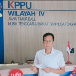 Kanwil IV KPPU dan FEB Unair luncurkan Program Empowering Usaha Mikro Kecil