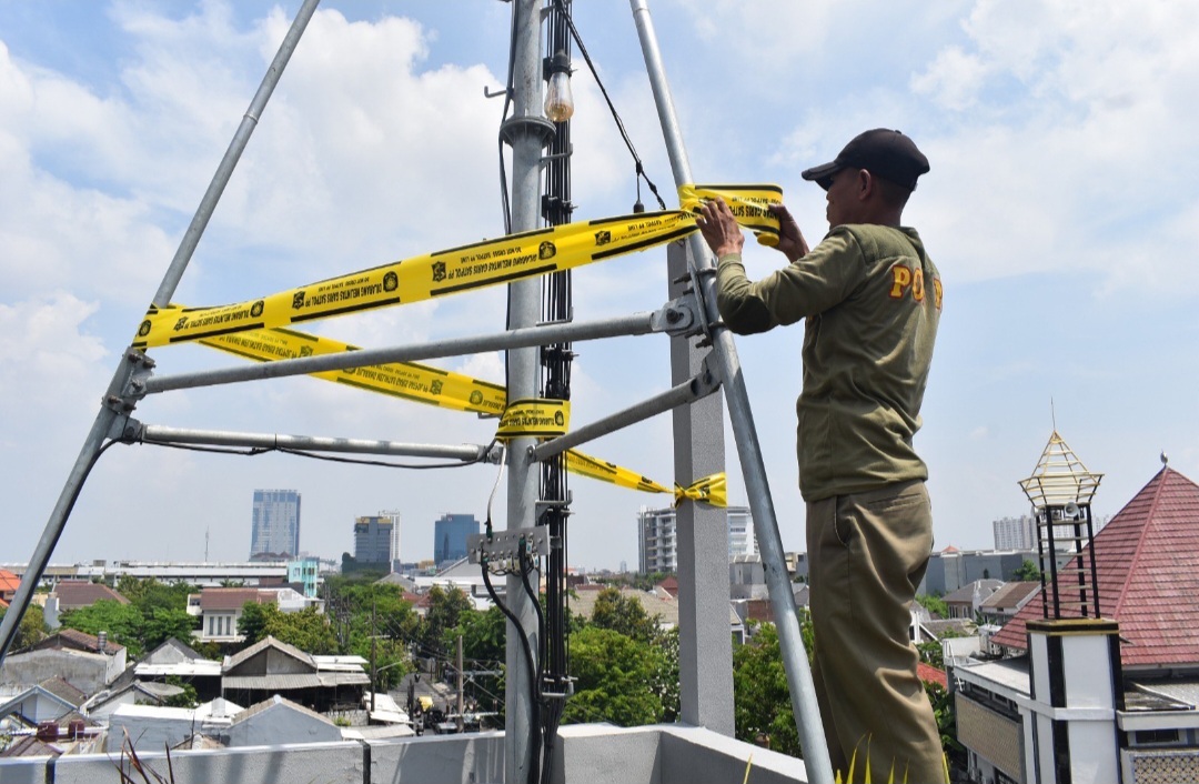 Pemkot Surabaya Segel Tower Telekomunikasi Tak Kantongi Izin