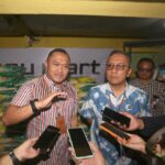 Dirut PD Pasar Surya Dampingi Menko Pangan dan Mendag Tinjau Pasar Dukuh Kupang Surabaya