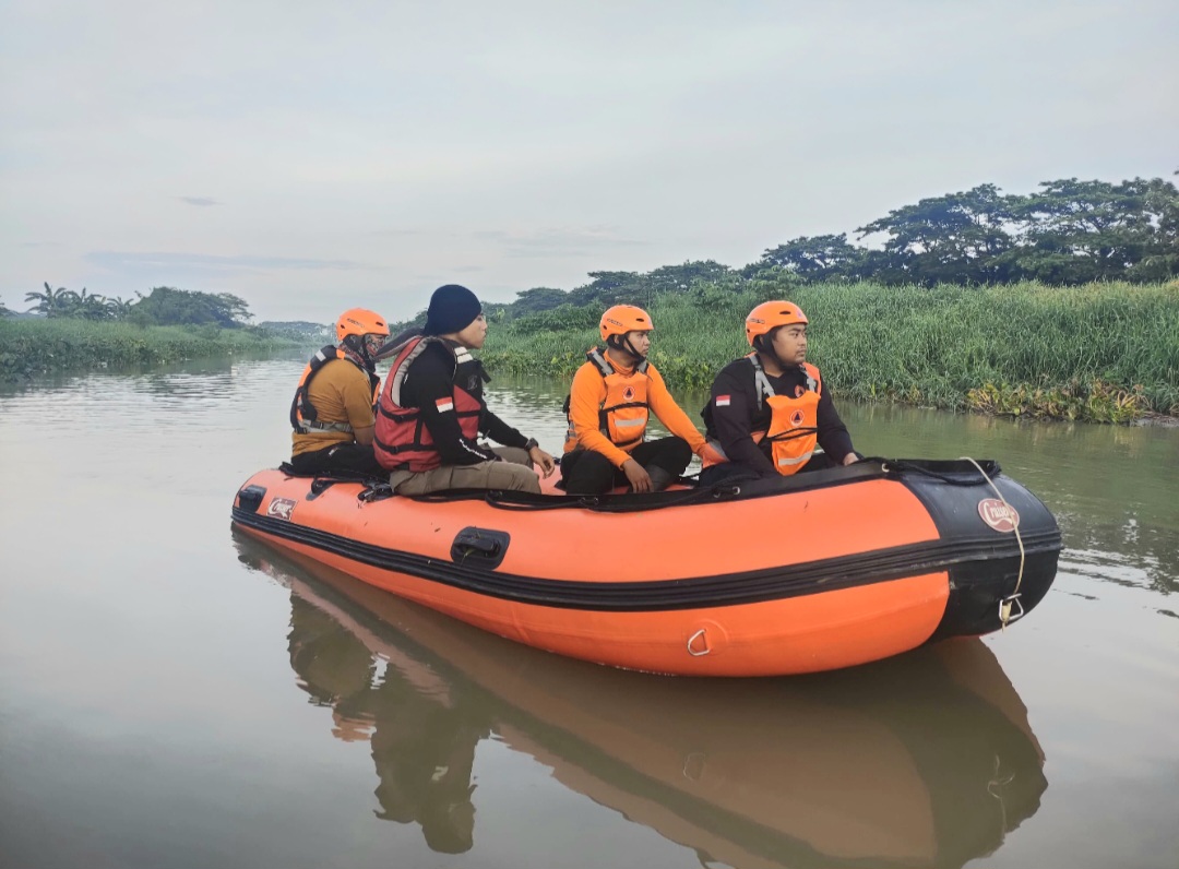 Tim Gabungan Perluas Pencarian Balita Hanyut di Wiyung Surabaya hingga 5 Kilometer